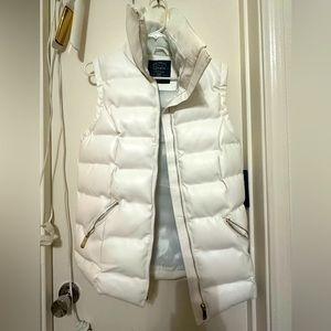 NWT- sz Small Vest